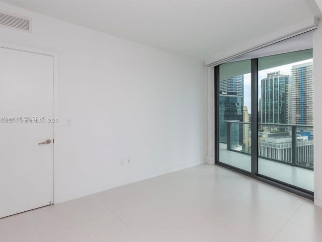 Apartment for sale  Unit #1602 - photo 6460444