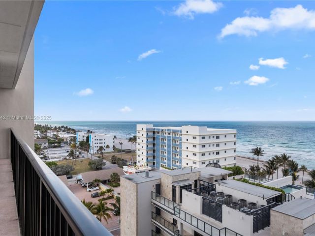 Apartment for sale  Unit #1001 - photo 6466495