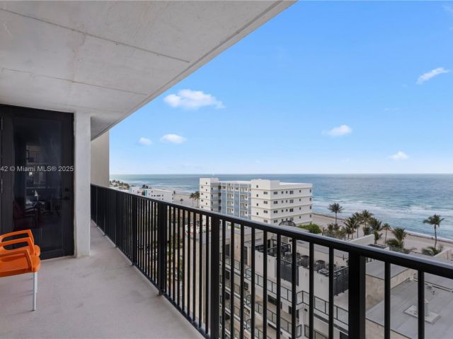 Apartment for sale  Unit #1001 - photo 6466497