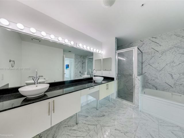 Apartment for rent  Unit #3421 - photo 6475174