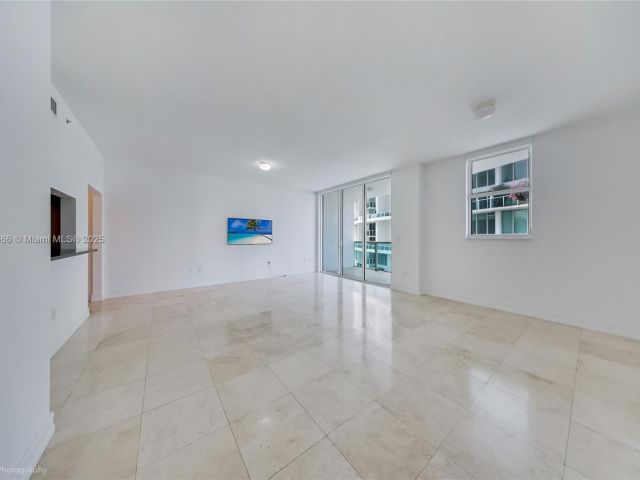 Apartment for rent  Unit #3421 - photo 6475183