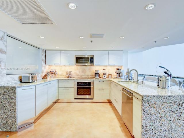 Apartment for sale  Unit #P2 - photo 6480744