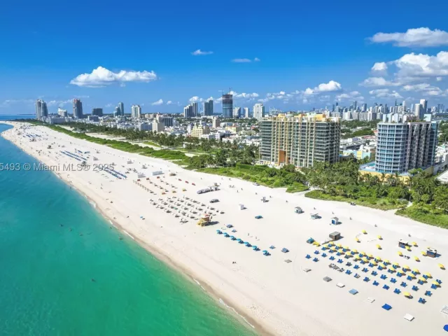 3-bedroom condo for sale in Miami Beach - 1500 Ocean Drive 1003 - MondialRealty