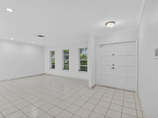 Home for rent at 937 Banyan Drive - photo 6505561