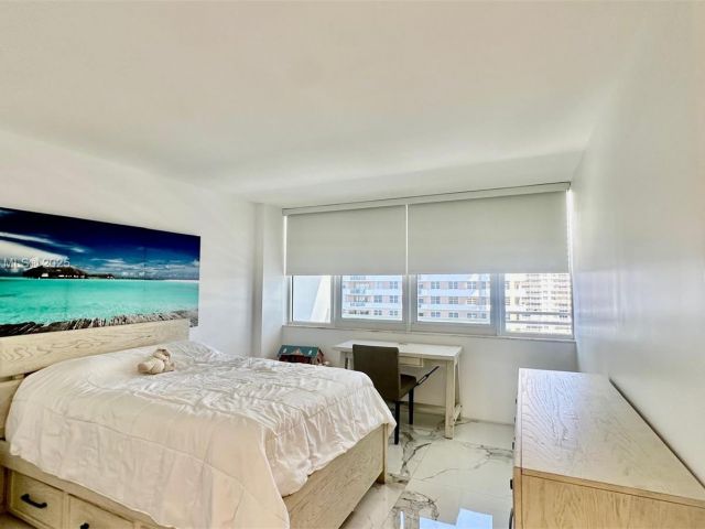 2-bedroom condo for rent in Hallandale Beach - 2030 S Ocean Dr 1022 - MondialRealty
