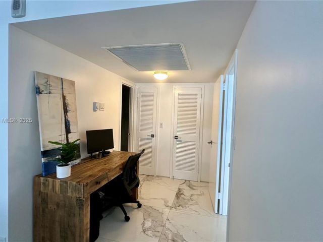 2-bedroom condo for rent in Hallandale Beach - 2030 S Ocean Dr 1022 - MondialRealty