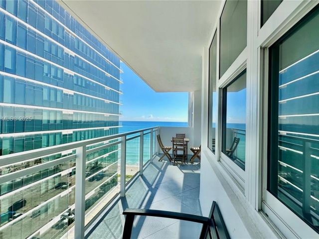 2-bedroom condo for rent in Hallandale Beach - 2030 S Ocean Dr 1022 - MondialRealty