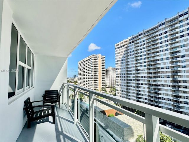 2-bedroom condo for rent in Hallandale Beach - 2030 S Ocean Dr 1022 - MondialRealty