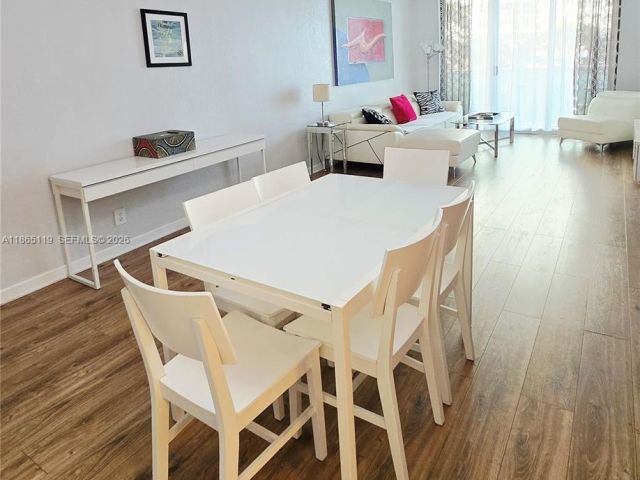 1-bedroom condo for sale in Hollywood - 3801 S Ocean 2Z - MondialRealty