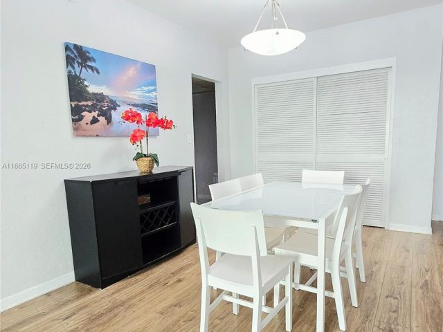 1-bedroom condo for sale in Hollywood - 3801 S Ocean 2Z - MondialRealty