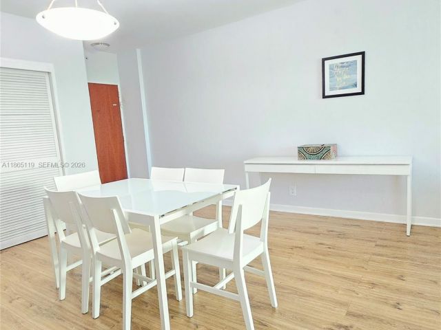 1-bedroom condo for sale in Hollywood - 3801 S Ocean 2Z - MondialRealty