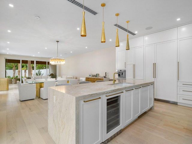 Home for rent at 909 Bond Way - photo 6505684