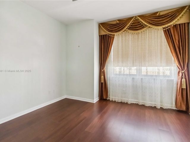 Apartment for sale  Unit #1214 - photo 6470667