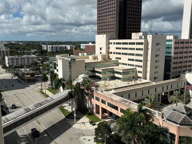 Apartment for sale  Unit #1214 - photo 6470685