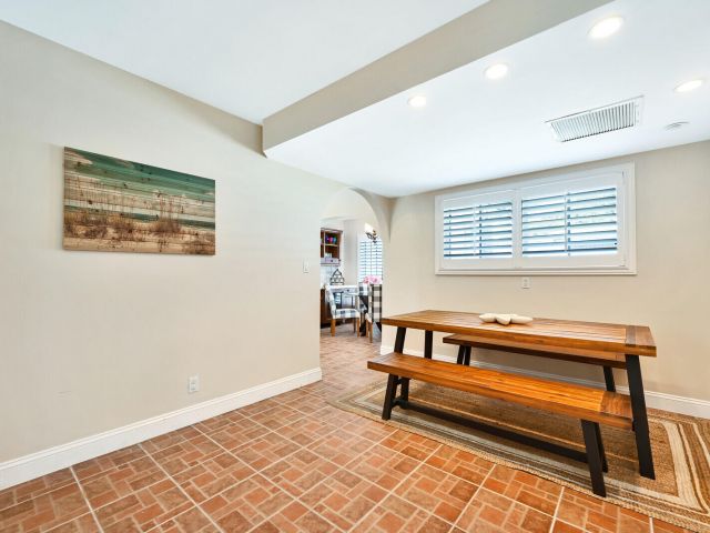 Home for rent at 904 SE 12th Street - photo 6464113