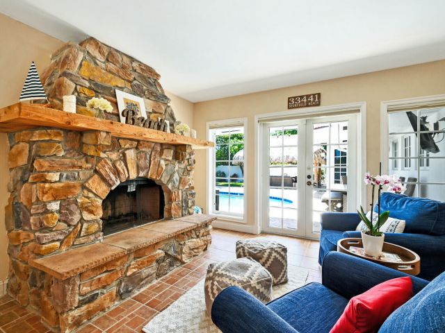 Home for rent at 904 SE 12th Street - photo 6464115