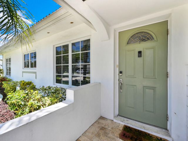 Home for rent at 904 SE 12th Street - photo 6464120