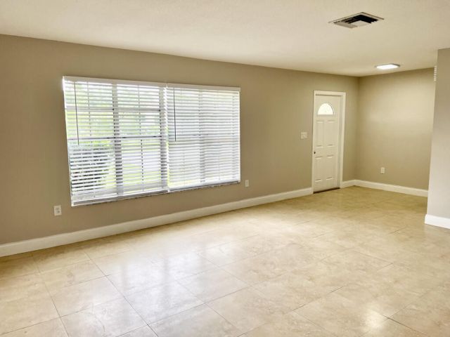 Home for rent at 3421 NW 25th Terrace - photo 6507887