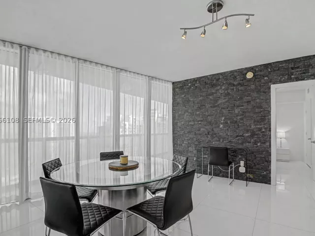 2-bedroom condo for sale in Miami - 495 Brickell Ave 3504 - MondialRealty