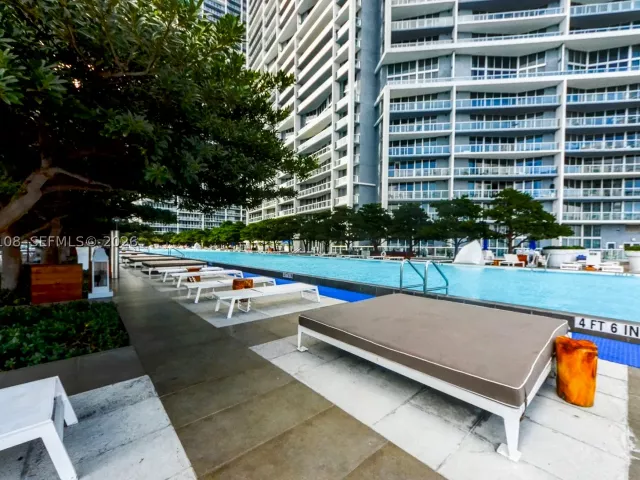 2-bedroom condo for sale in Miami - 495 Brickell Ave 3504 - MondialRealty