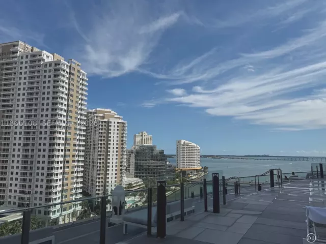 2-bedroom condo for sale in Miami - 495 Brickell Ave 3504 - MondialRealty