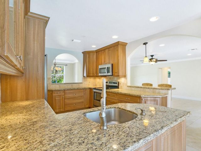 Home for rent at 1104 Little Harbor Drive - photo 6466460