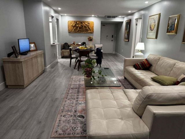 Apartment for rent  Unit #1202 - photo 6468742