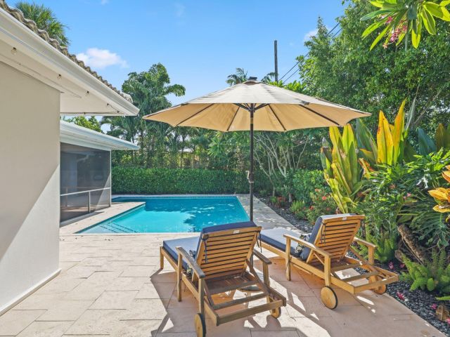 Home for sale at 926 SW 1st Street - photo 6535310