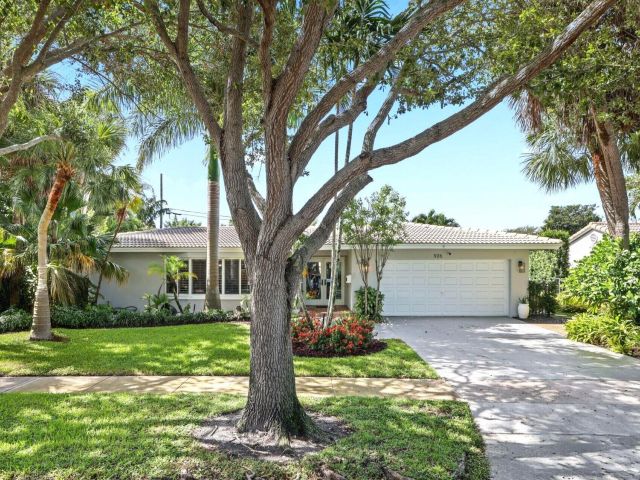 Home for sale at 926 SW 1st Street - photo 6535313