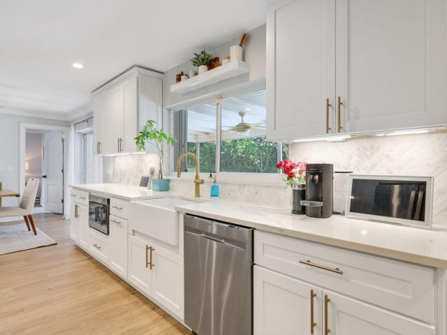 Home for sale at 926 SW 1st Street - photo 6834093