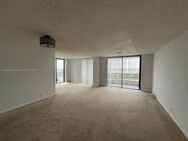 Apartment for sale  Unit #1801 - photo 7435826