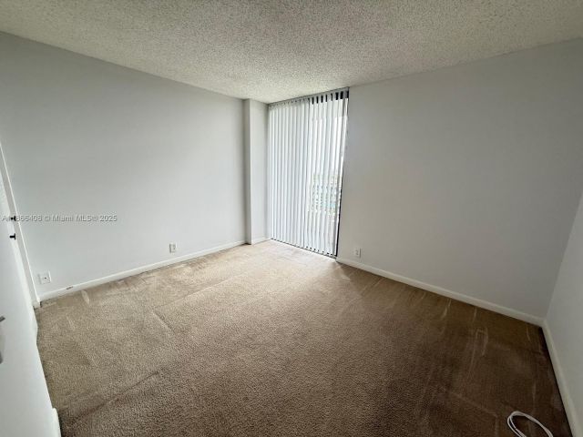 Apartment for sale  Unit #1801 - photo 7435832