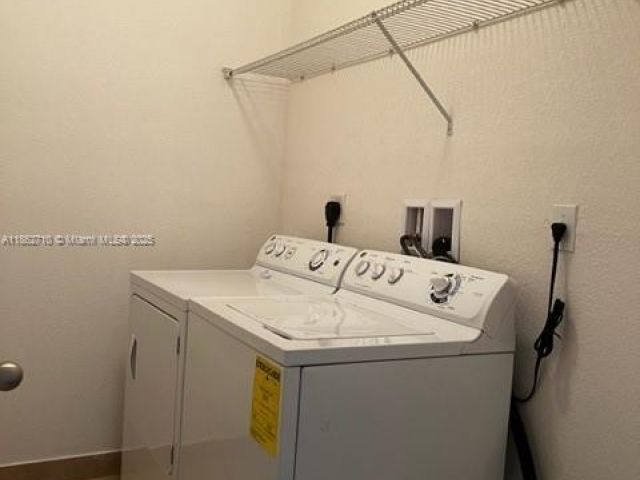 4-bedroom home for rent in Homestead - 608 NE 33rd Ter 608 - MondialRealty