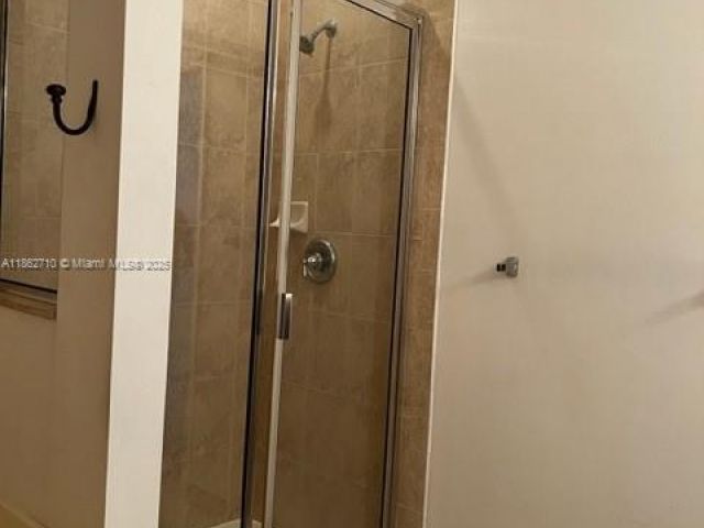 4-bedroom home for rent in Homestead - 608 NE 33rd Ter 608 - MondialRealty