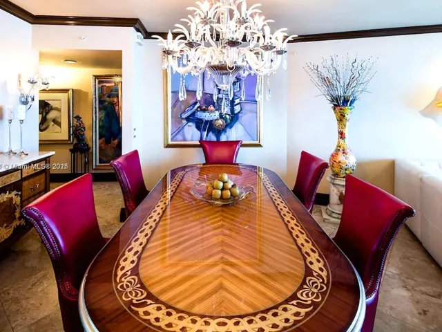 3-bedroom condo for sale in Hollywood - 3101 S Ocean Dr 2707 - MondialRealty