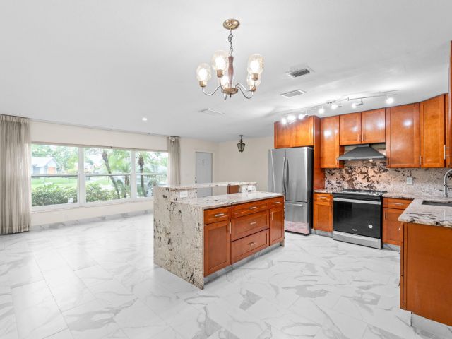 Home for sale at 1460 Woodcrest Road E - photo 6839910