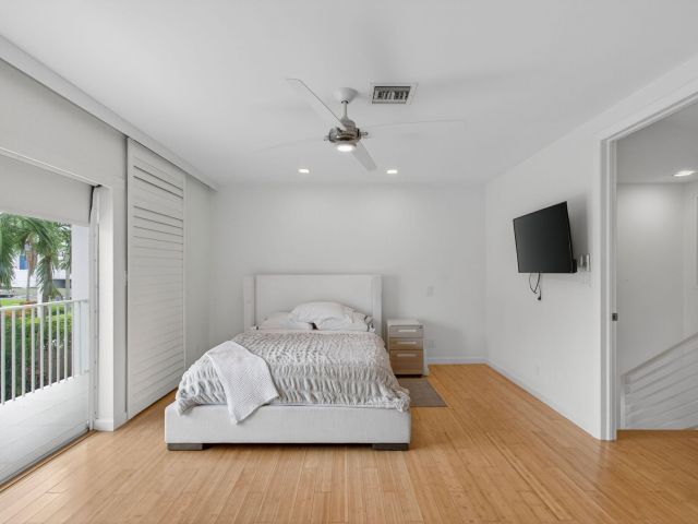 Home for rent at 130 Andrews Avenue W 4 - photo 6532737