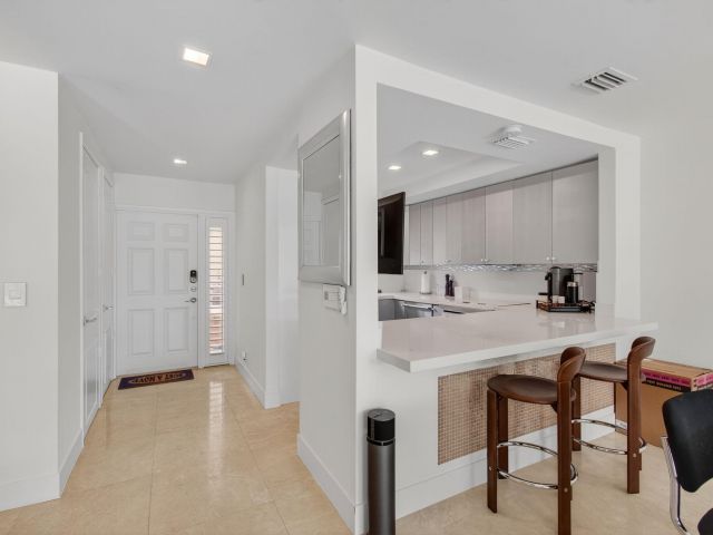 Home for rent at 130 Andrews Avenue W 4 - photo 6532746