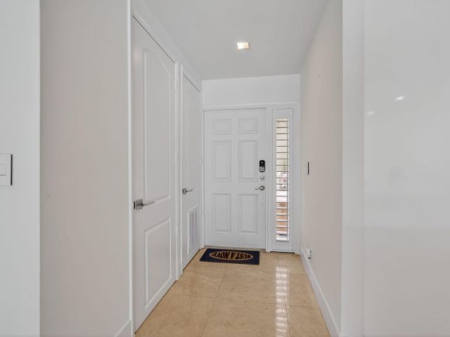 Home for rent at 130 Andrews Avenue W 4 - photo 6532748