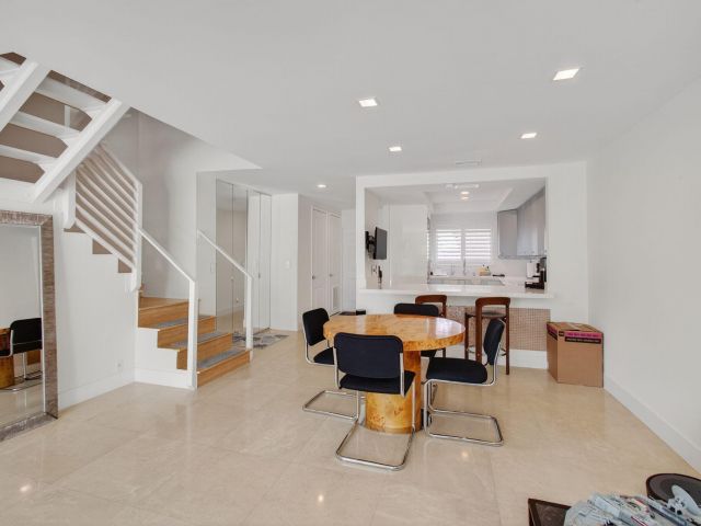 Home for rent at 130 Andrews Avenue W 4 - photo 6532750