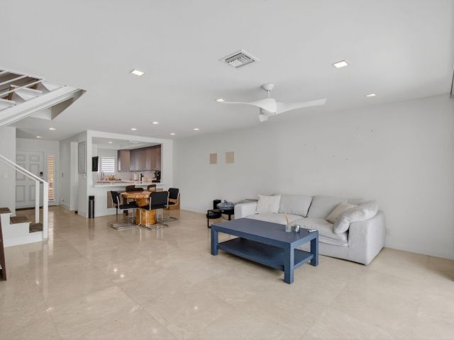 Home for rent at 130 Andrews Avenue W 4 - photo 6532751