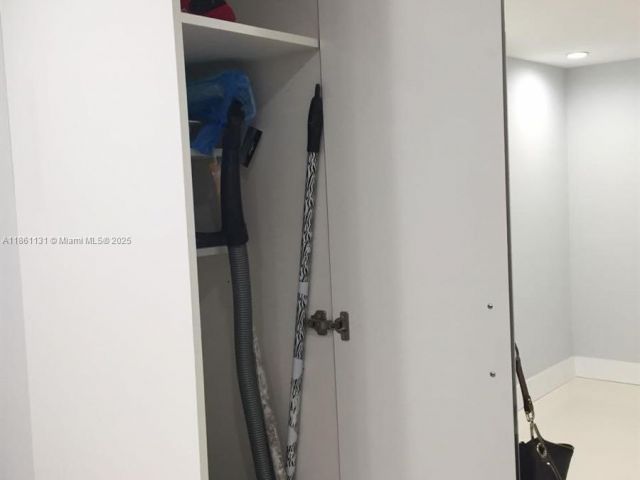 Apartment for rent  Unit #1003 - photo 7437044