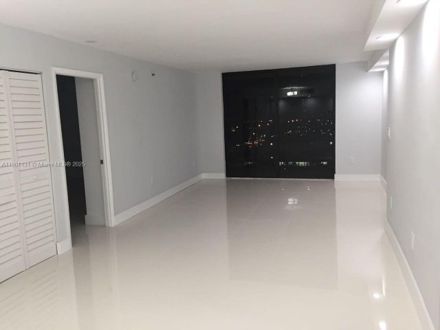 Apartment for rent  Unit #1003 - photo 7437046