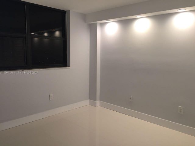 Apartment for rent  Unit #1003 - photo 7437047