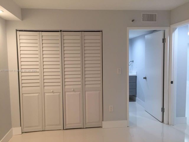 Apartment for rent  Unit #1003 - photo 7437049