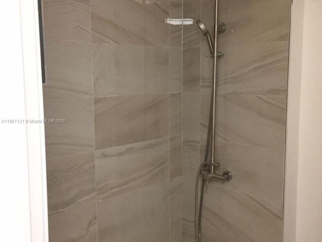 Apartment for rent  Unit #1003 - photo 7437057