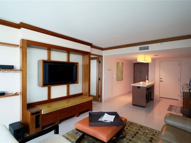 Apartment for rent  Unit #710 - photo 6481789