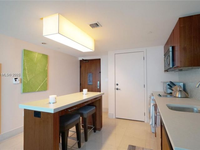 Apartment for rent  Unit #710 - photo 6481791