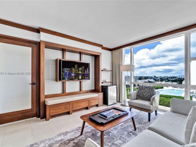 Apartment for rent  Unit #818 - photo 6481774