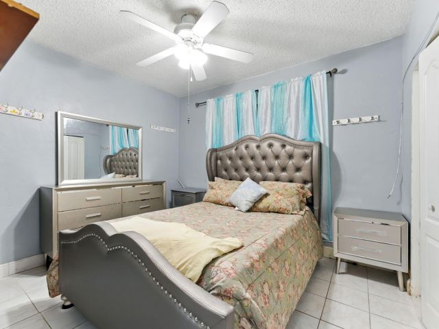 Home for sale at 17570 NE 19th Avenue - photo 6467537